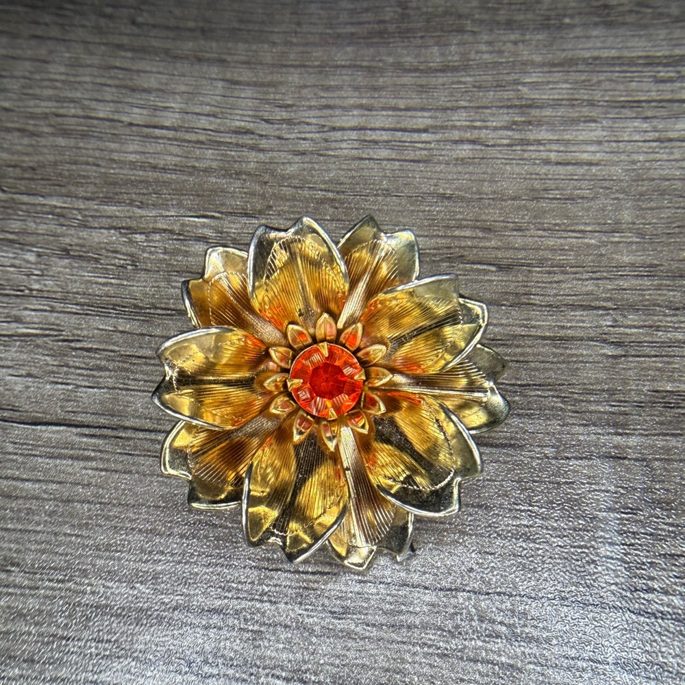 Vintage Gold-Tone Flower Brooch